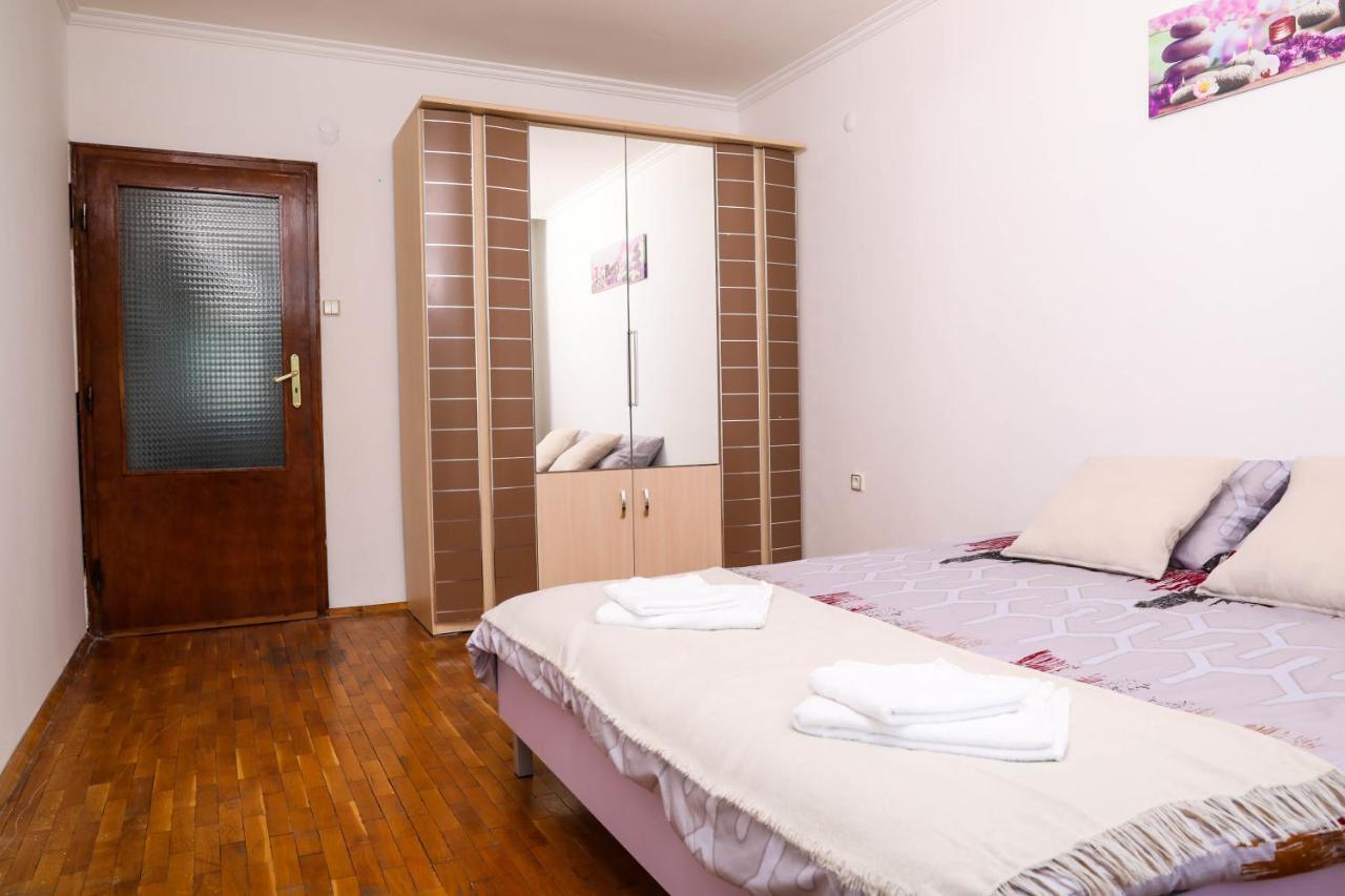 Krichim Apartments,Three-Bedroom, Large Apartment, Top Center София Экстерьер фото